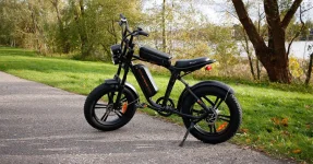 engwe-m20-moped-style-electric-bike-1024x536.webp